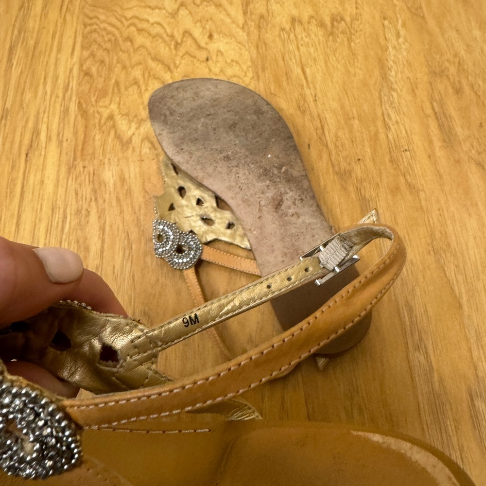 Stuart Weitzman Beaded T Sandals - Picture 7 of 7